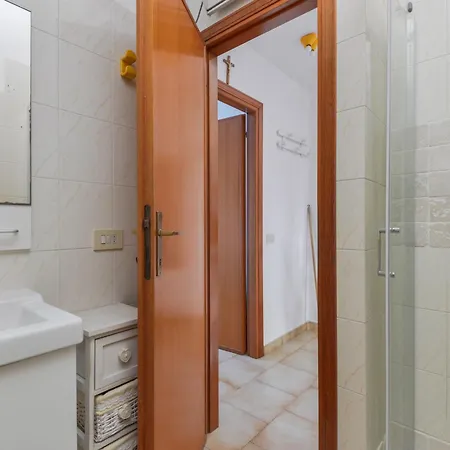 Sunny House By Interhome